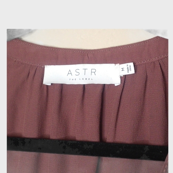 ASTR the Label Mauve Claudine Peasant Top - Picture 5 of 6